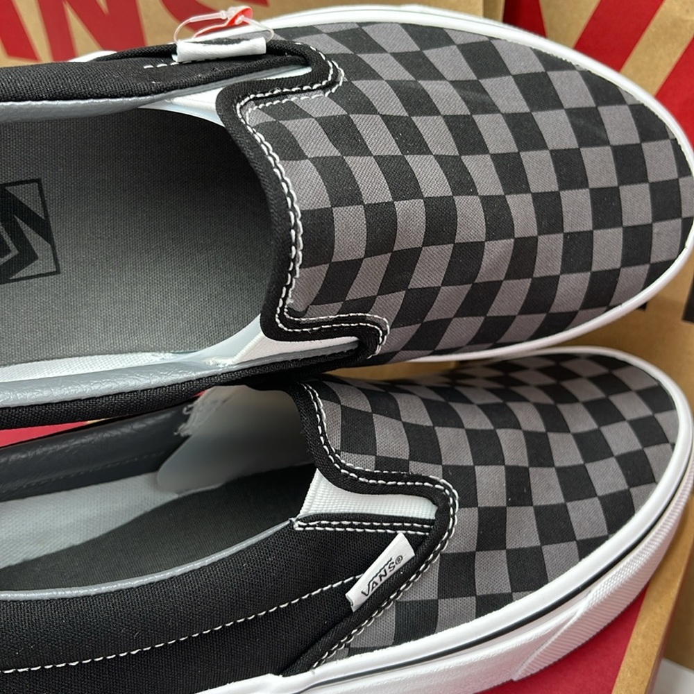Vans Men’s Classic Slip-On Black/Pewter Checkerboard 
VN000EYEBPJ
Sneakers - Picture 13 of 16